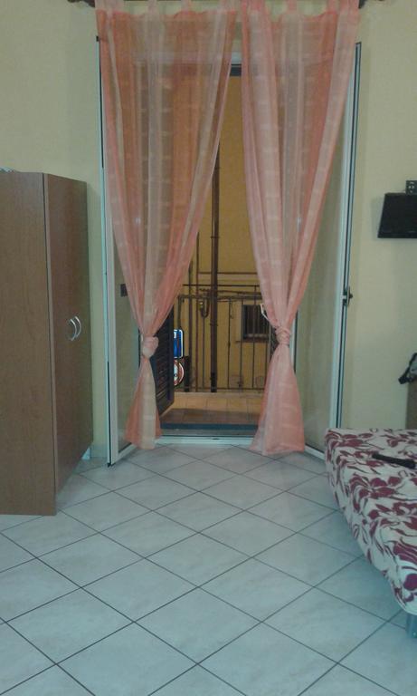 Lina House Apartment Giardini Naxos Ngoại thất bức ảnh